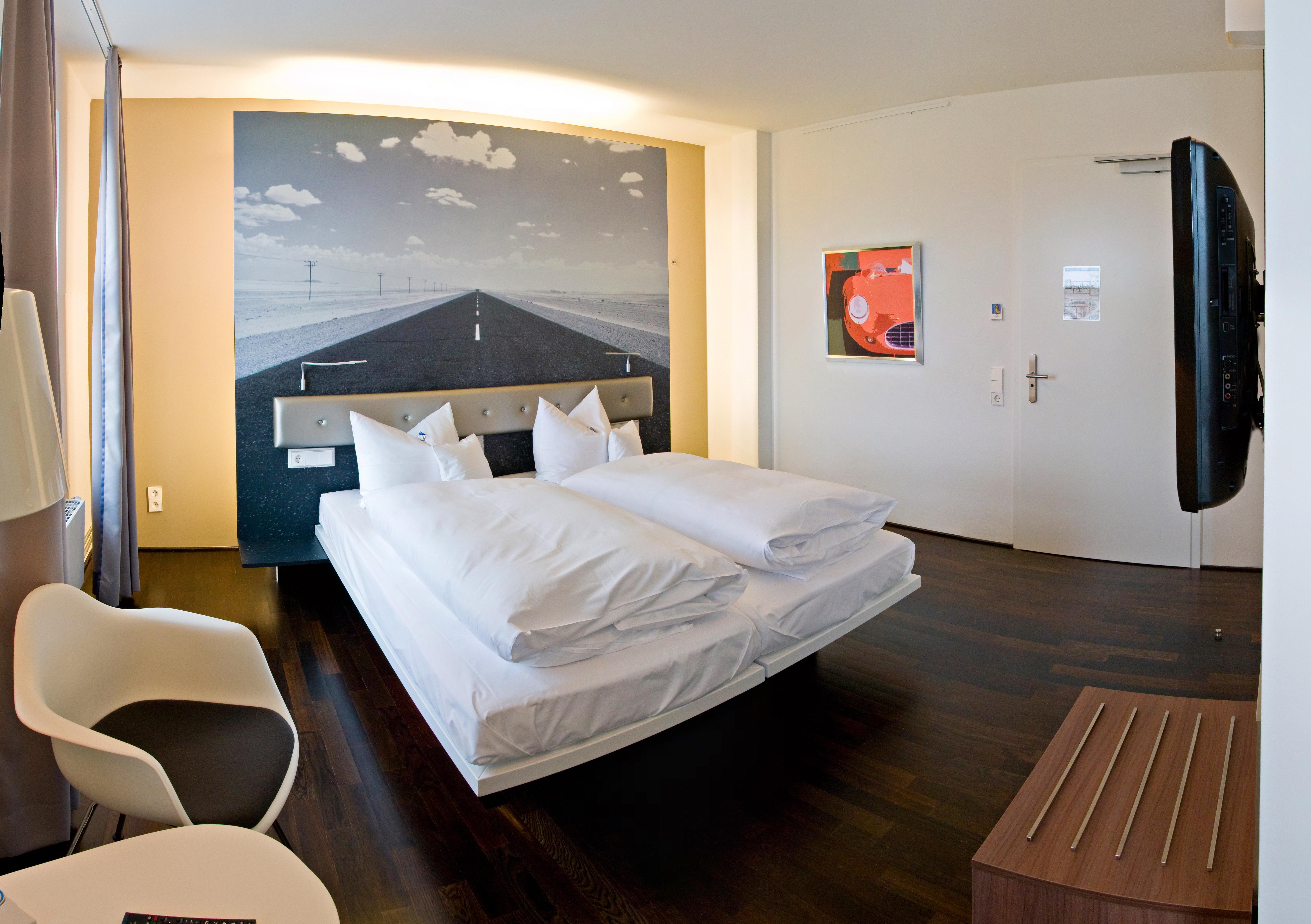 V8 Hotel Classic Motorworld Region Stuttgart بوبلنغ المظهر الخارجي الصورة